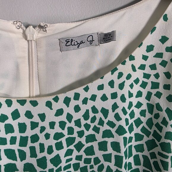 Eliza J Green & White Pocketed Dress, Size 18W‎ - Picture 5 of 9